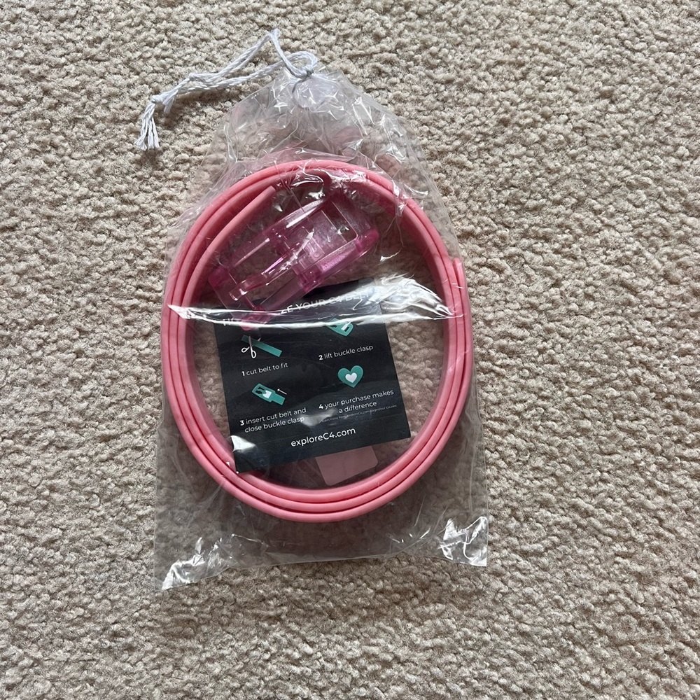 Women’s pink C4 skinny belt